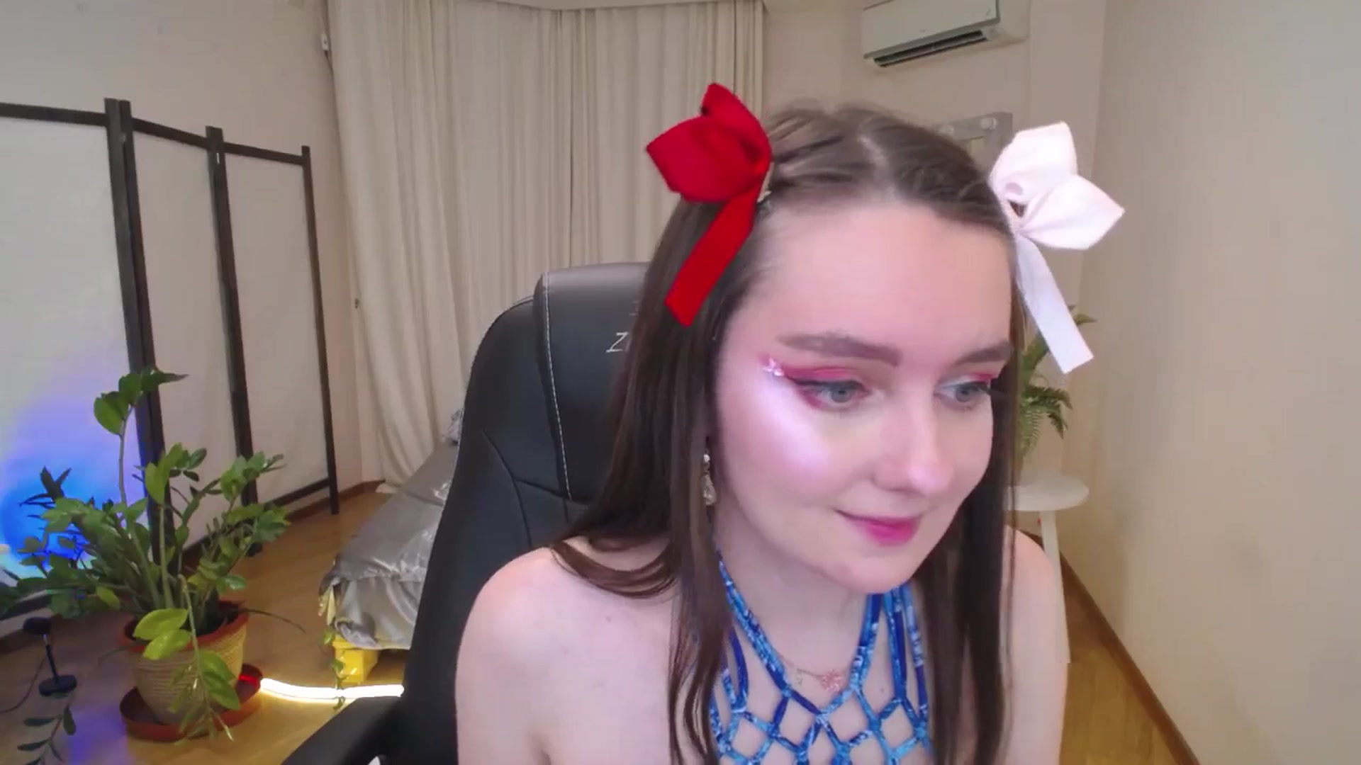 Gallery image thumbnail from Milim_Nava's myfreecams stream on, 06/28/2025, 20:35 image 7 of 20