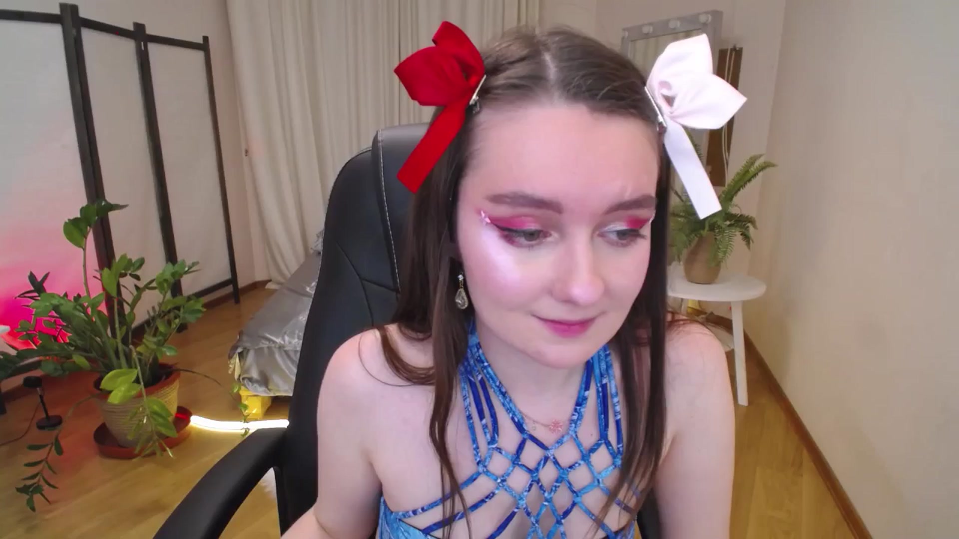 Gallery image thumbnail from Milim_Nava's myfreecams stream on, 06/28/2025, 20:35 image 10 of 20