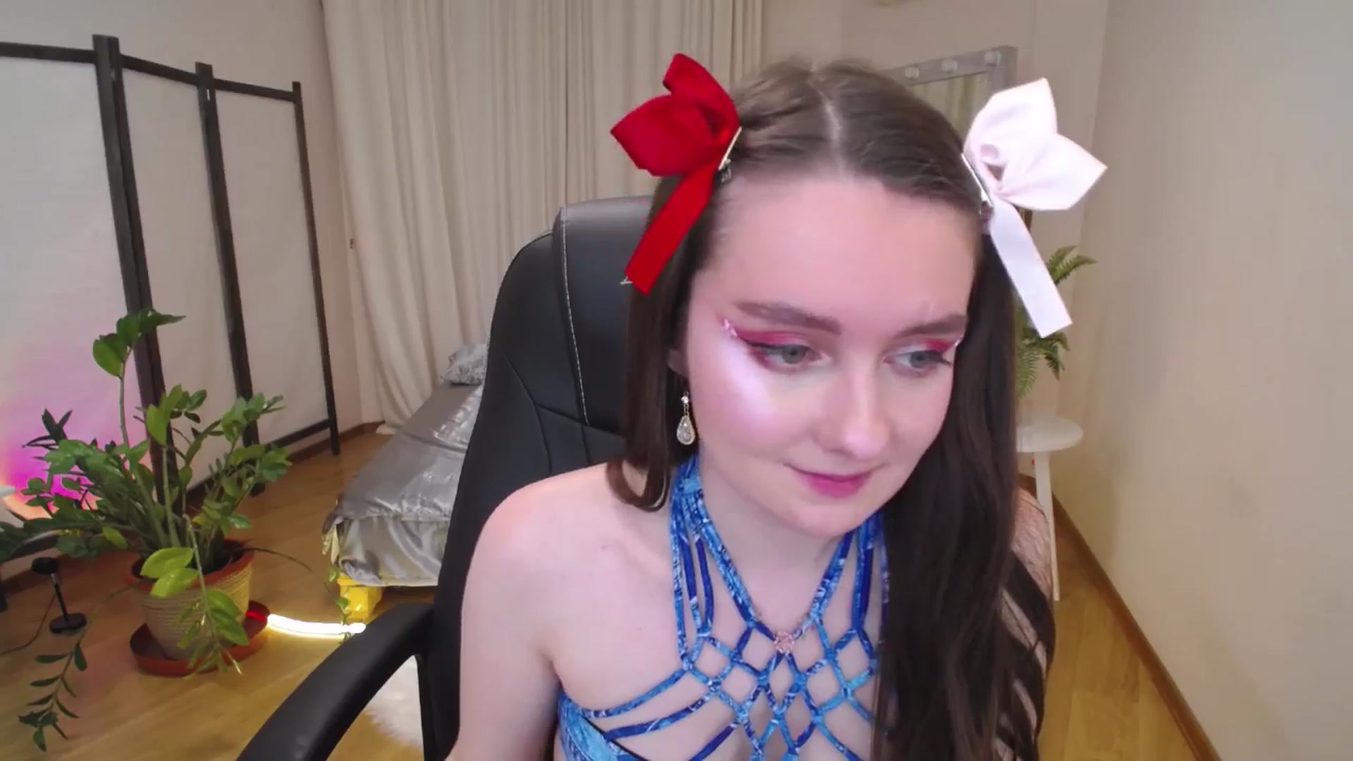 Gallery image thumbnail from Milim_Nava's myfreecams stream on, 06/28/2025, 21:15 image 3 of 20
