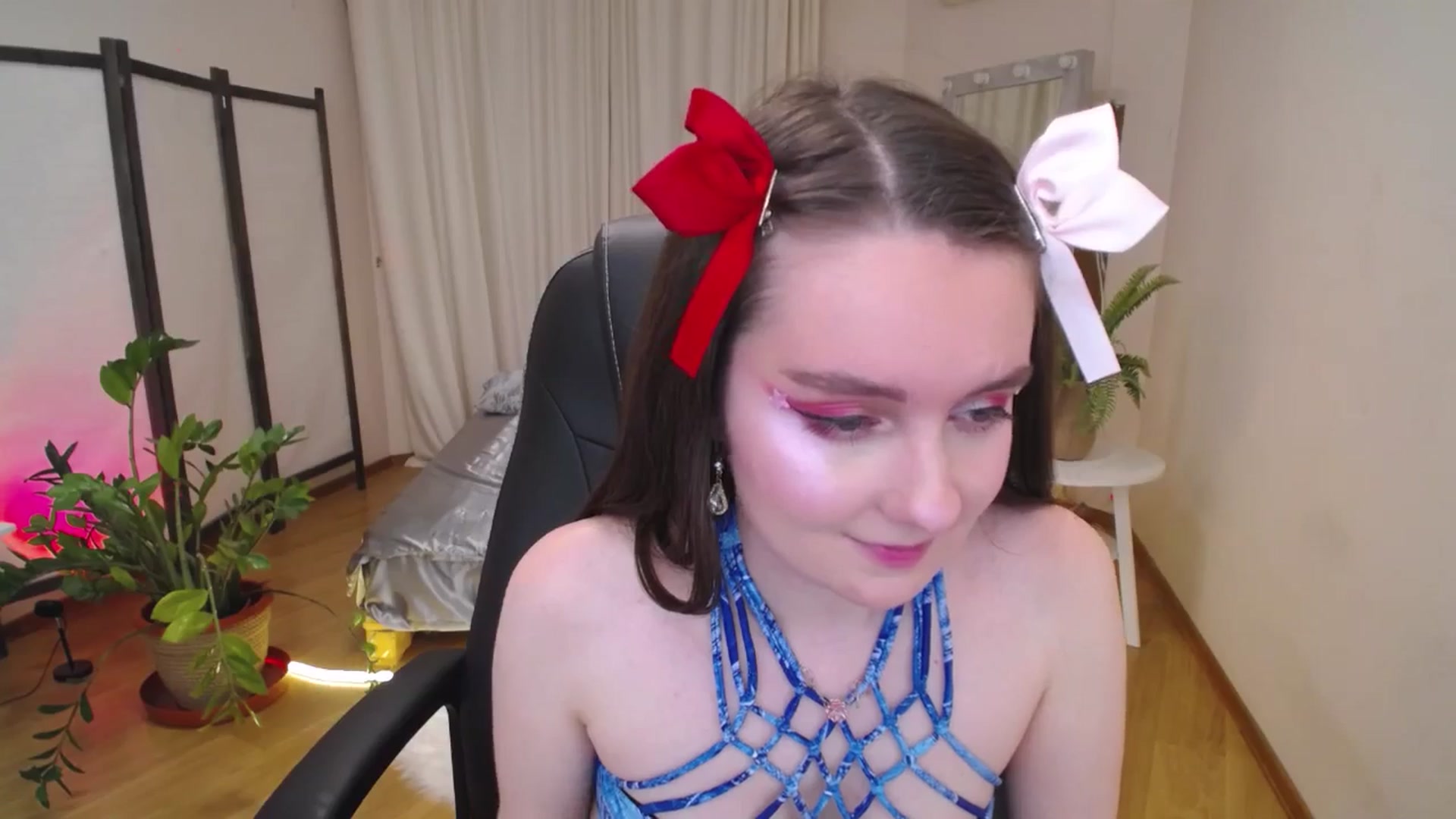 Gallery image thumbnail from Milim_Nava's myfreecams stream on, 06/28/2025, 21:15 image 7 of 20