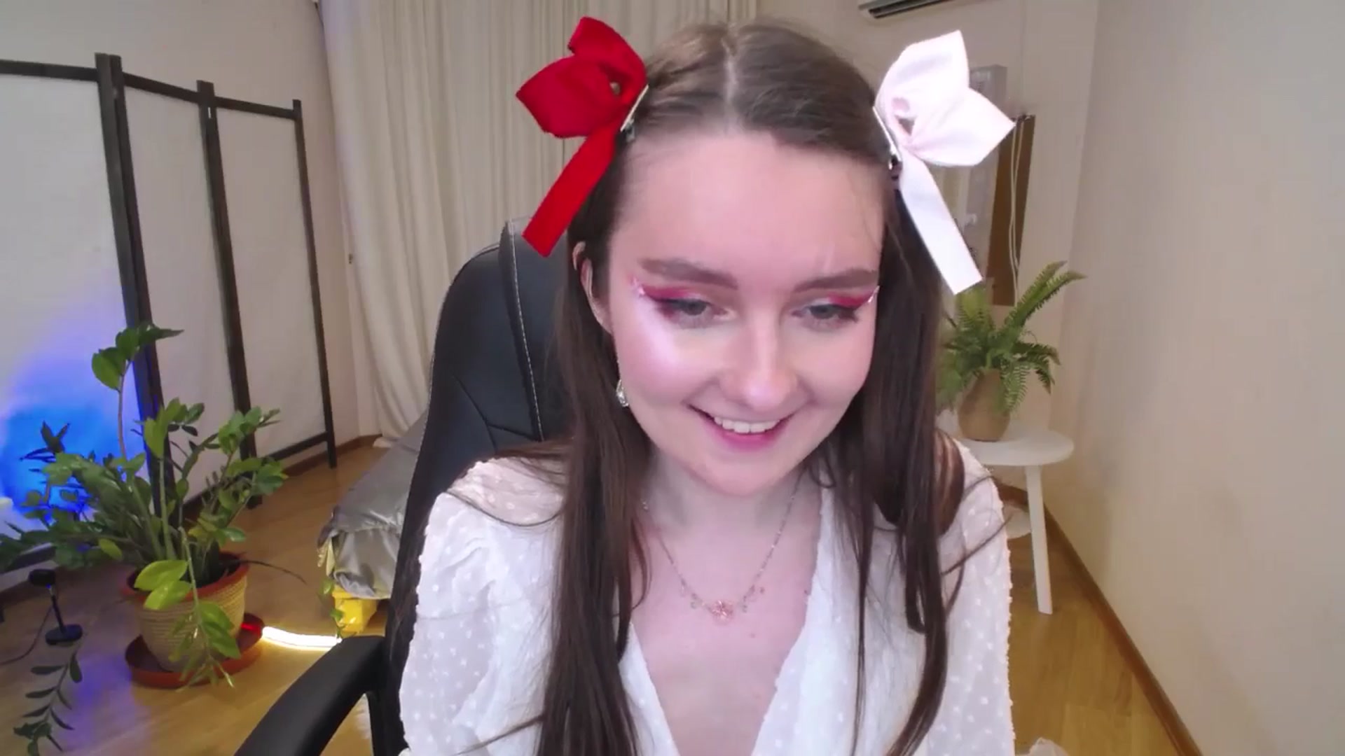 Gallery image thumbnail from Milim_Nava's myfreecams stream on, 06/28/2025, 22:39 image 7 of 20