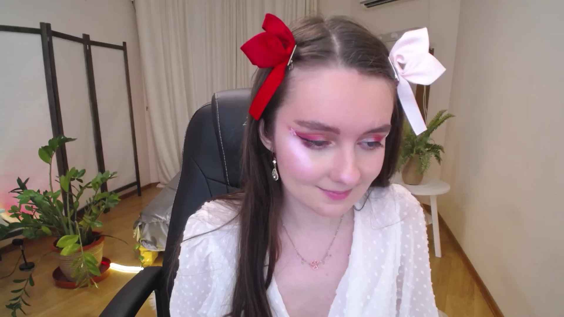 Gallery image thumbnail from Milim_Nava's myfreecams stream on, 06/28/2025, 22:39 image 8 of 20