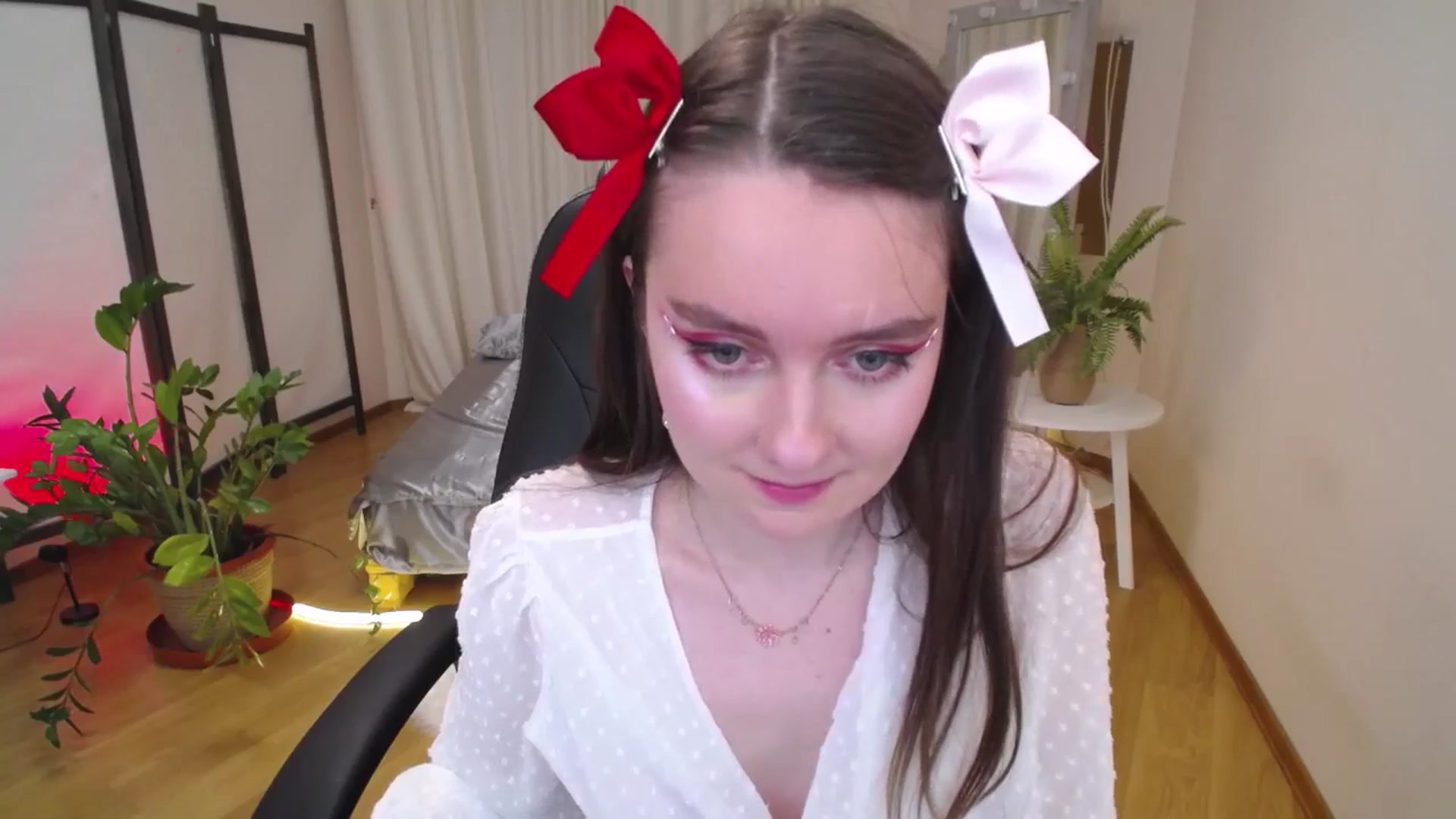 Gallery image thumbnail from Milim_Nava's myfreecams stream on, 06/28/2025, 22:39 image 18 of 20
