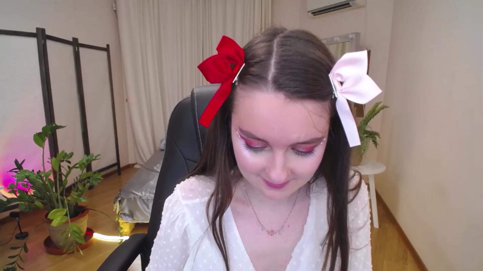 Gallery image thumbnail from Milim_Nava's myfreecams stream on, 06/28/2025, 22:39 image 2 of 20