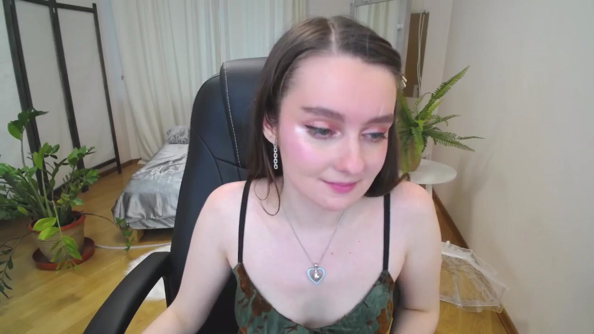 Gallery image thumbnail from Milim_Nava's myfreecams stream on, 07/03/2025, 10:52 image 4 of 20
