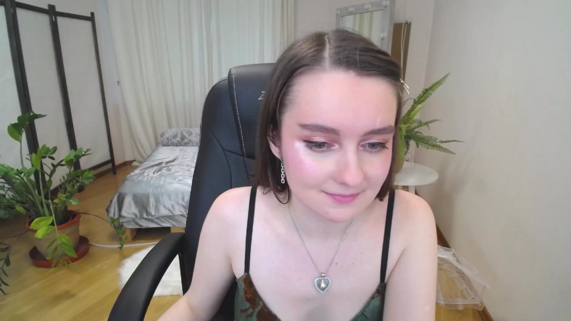 Gallery image thumbnail from Milim_Nava's myfreecams stream on, 07/03/2025, 10:52 image 17 of 20