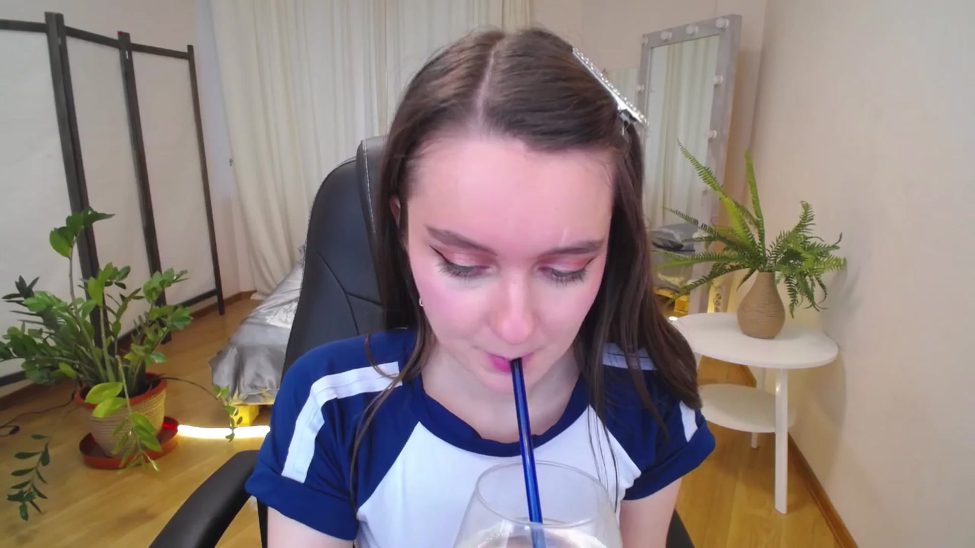 Gallery image thumbnail from Milim_Nava's myfreecams stream on, 07/05/2025, 07:50 image 11 of 20