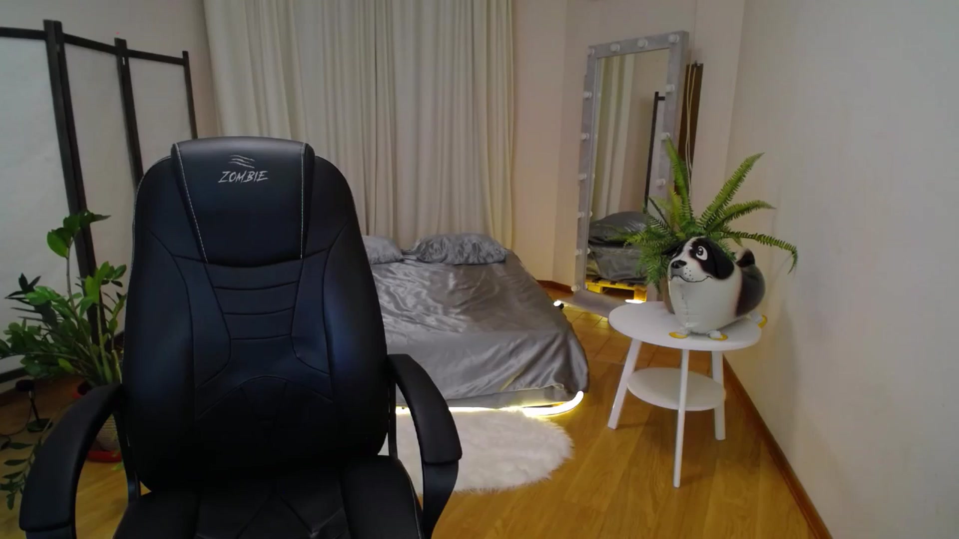 Gallery image thumbnail from Milim_Nava's myfreecams stream on, 07/12/2025, 19:47 image 13 of 20