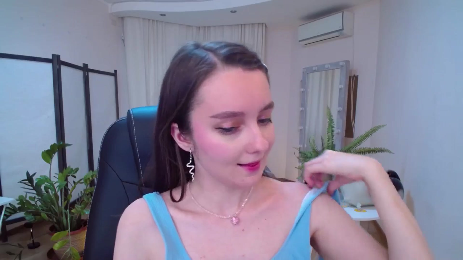 Gallery image thumbnail from Milim_Nava's myfreecams stream on, 07/22/2025, 06:23 image 18 of 20