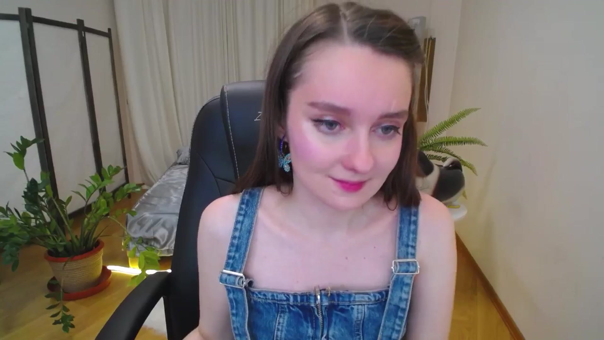 Gallery image thumbnail from Milim_Nava's myfreecams stream on, 07/27/2025, 18:32 image 7 of 20
