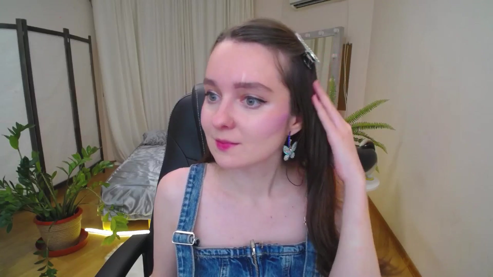 Gallery image thumbnail from Milim_Nava's myfreecams stream on, 07/27/2025, 18:32 image 2 of 20