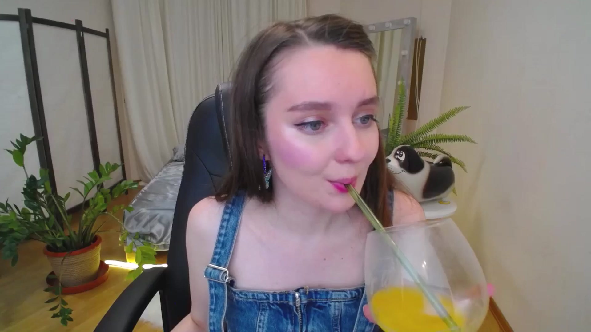 Gallery image thumbnail from Milim_Nava's myfreecams stream on, 07/27/2025, 18:32 image 19 of 20