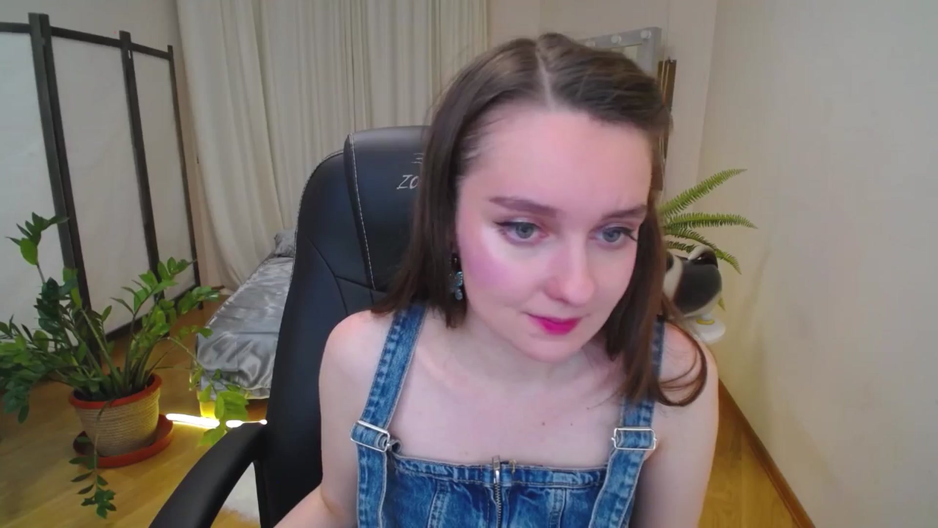 Gallery image thumbnail from Milim_Nava's myfreecams stream on, 07/27/2025, 18:32 image 15 of 20