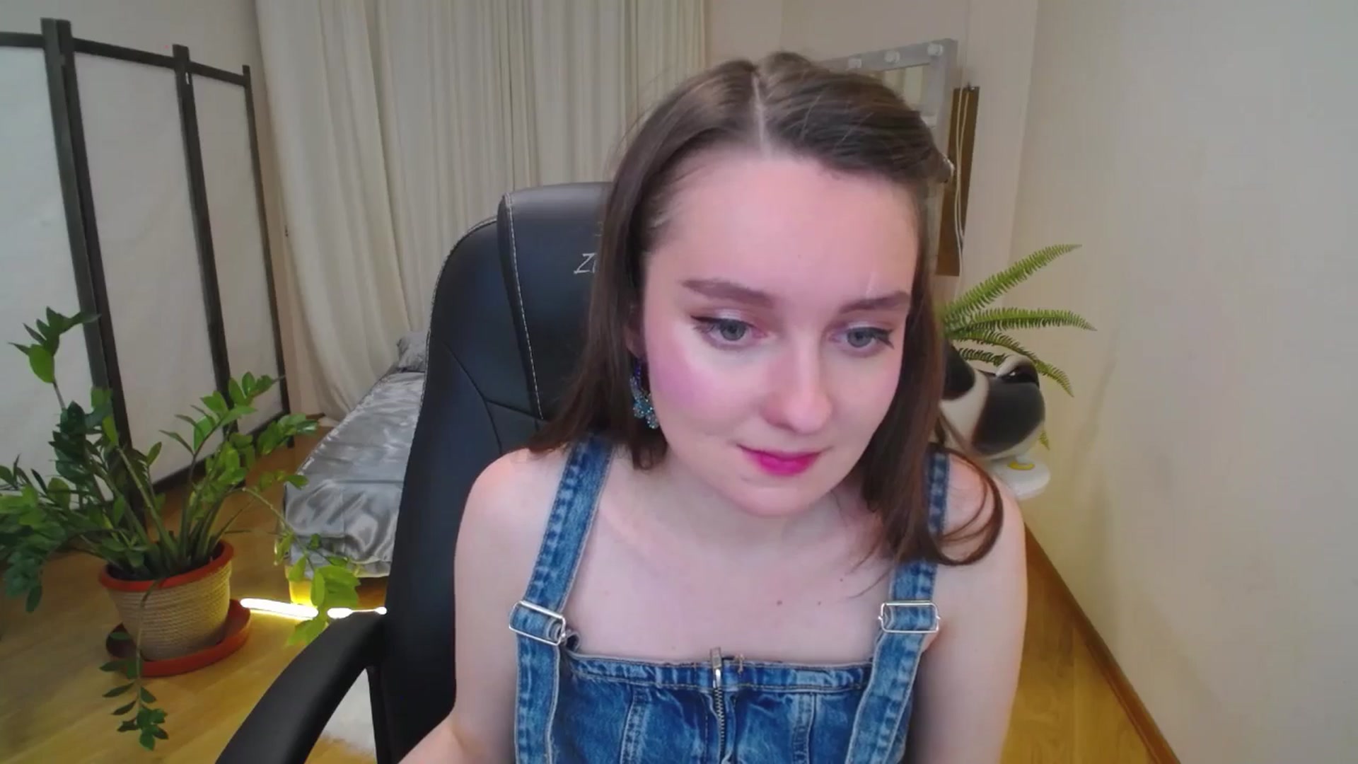 Gallery image thumbnail from Milim_Nava's myfreecams stream on, 07/27/2025, 18:32 image 14 of 20