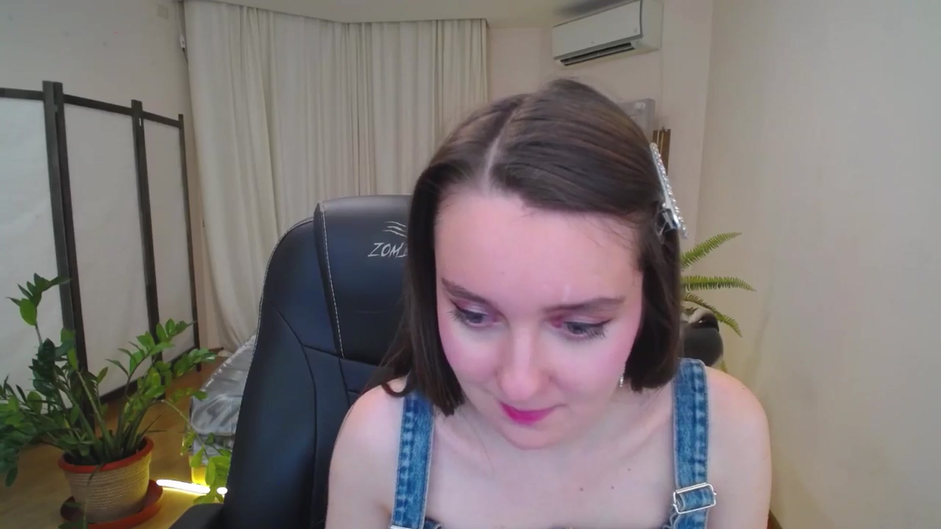 Gallery image thumbnail from Milim_Nava's myfreecams stream on, 07/27/2025, 19:56 image 18 of 20