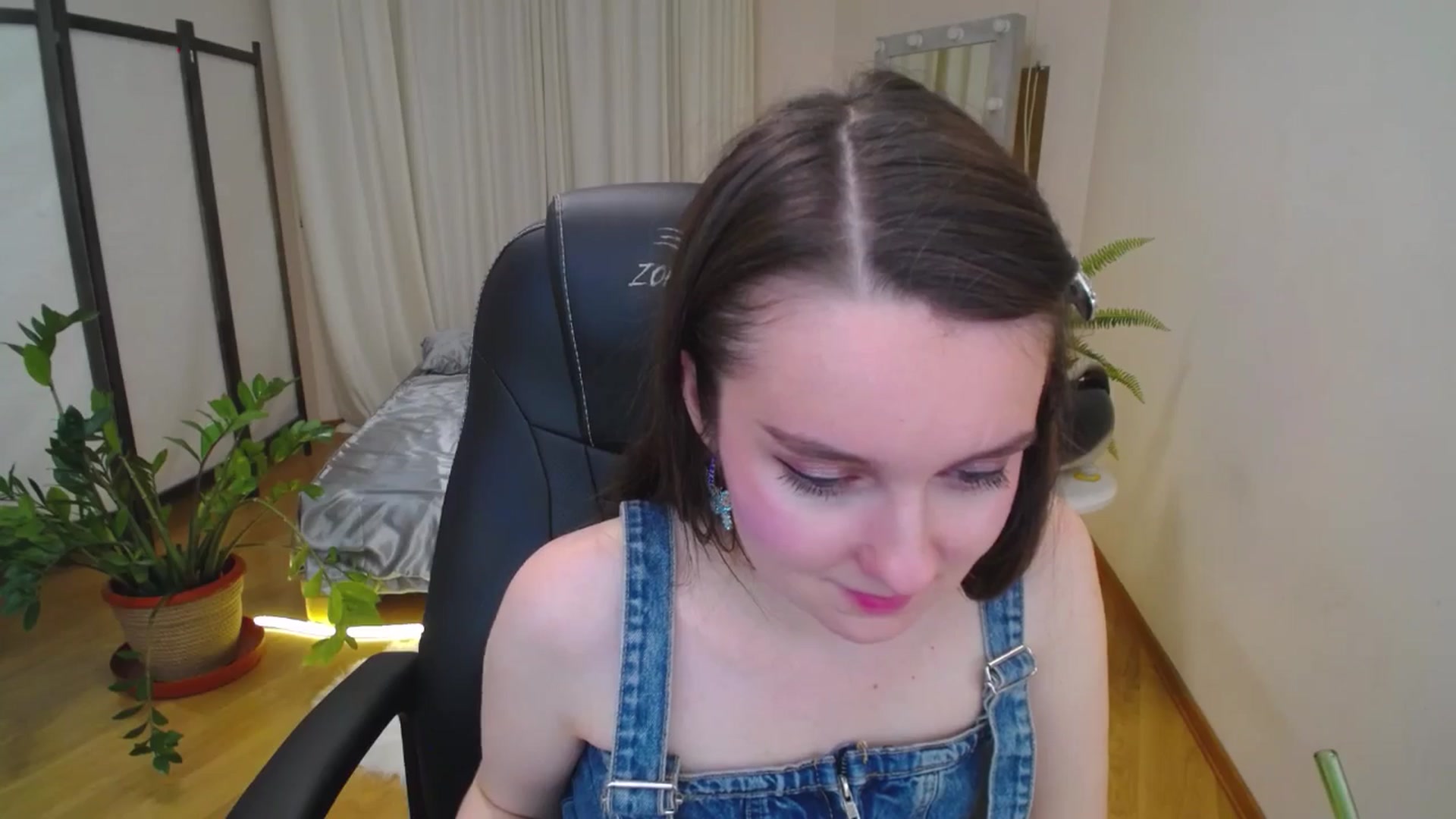 Gallery image thumbnail from Milim_Nava's myfreecams stream on, 07/27/2025, 19:56 image 11 of 20
