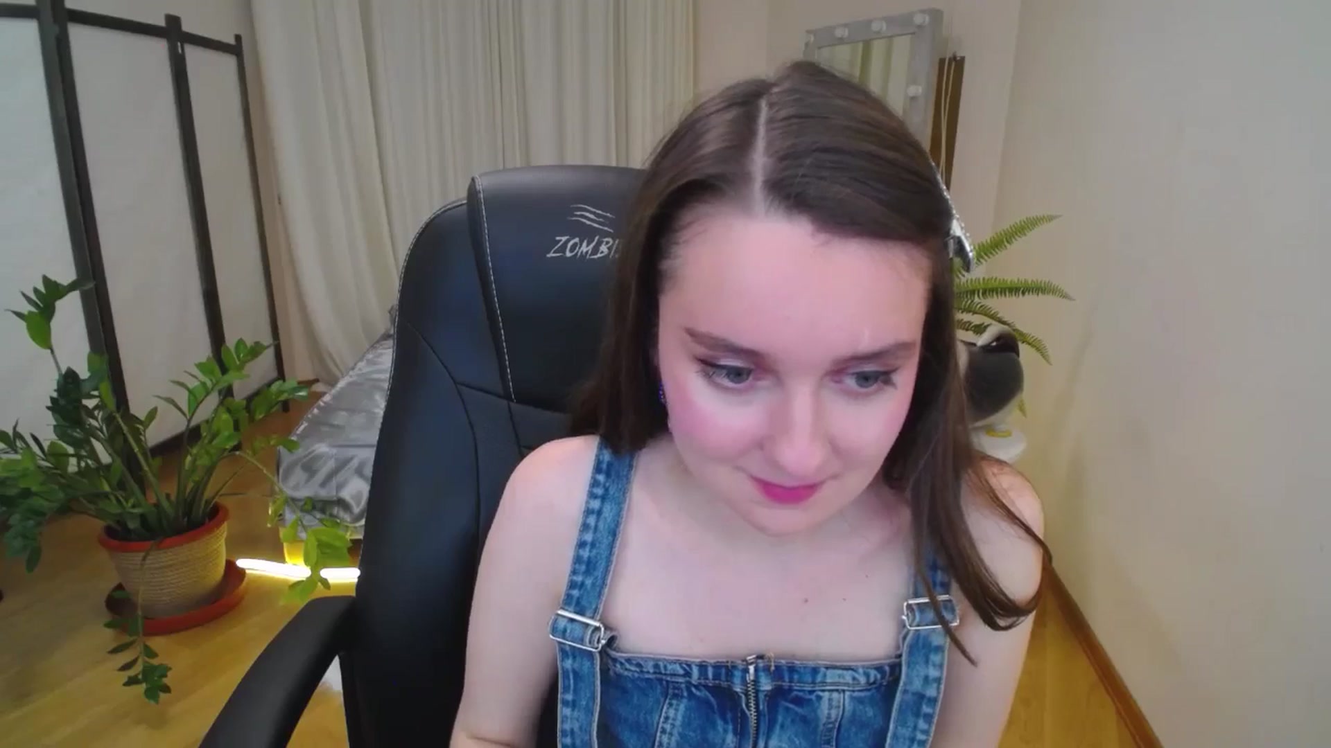 Gallery image thumbnail from Milim_Nava's myfreecams stream on, 07/27/2025, 20:23 image 7 of 20