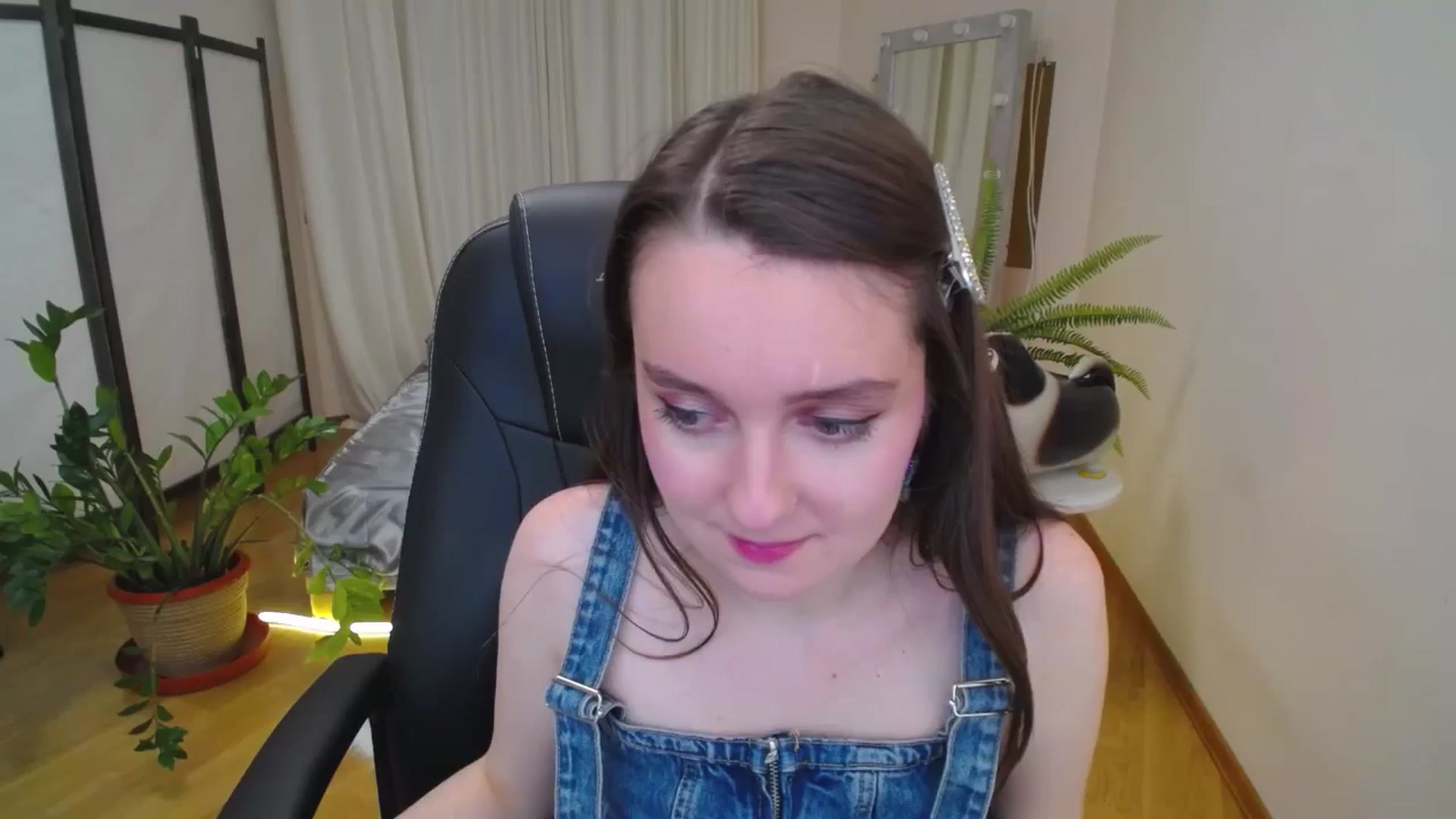 Gallery image thumbnail from Milim_Nava's myfreecams stream on, 07/27/2025, 20:23 image 12 of 20
