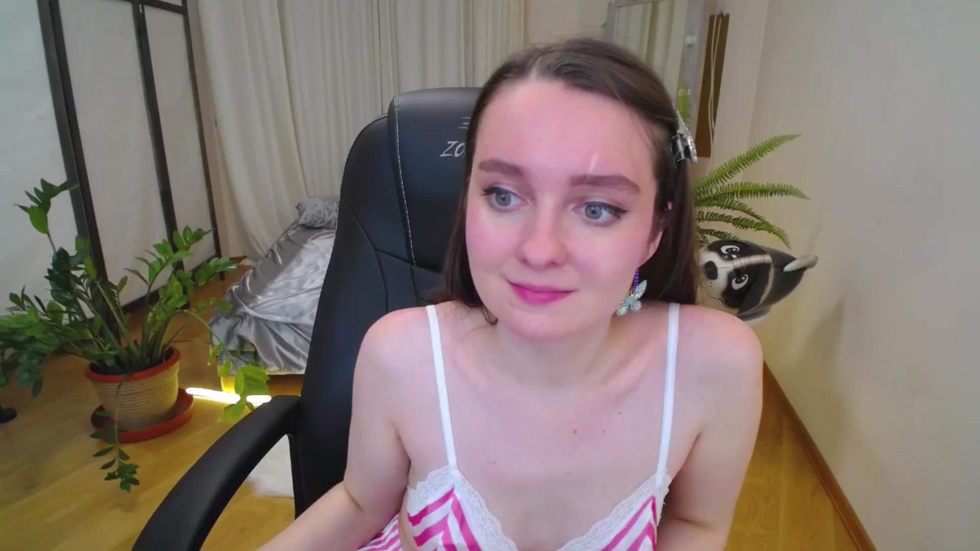 Gallery image thumbnail from Milim_Nava's myfreecams stream on, 07/28/2025, 01:36 image 10 of 20