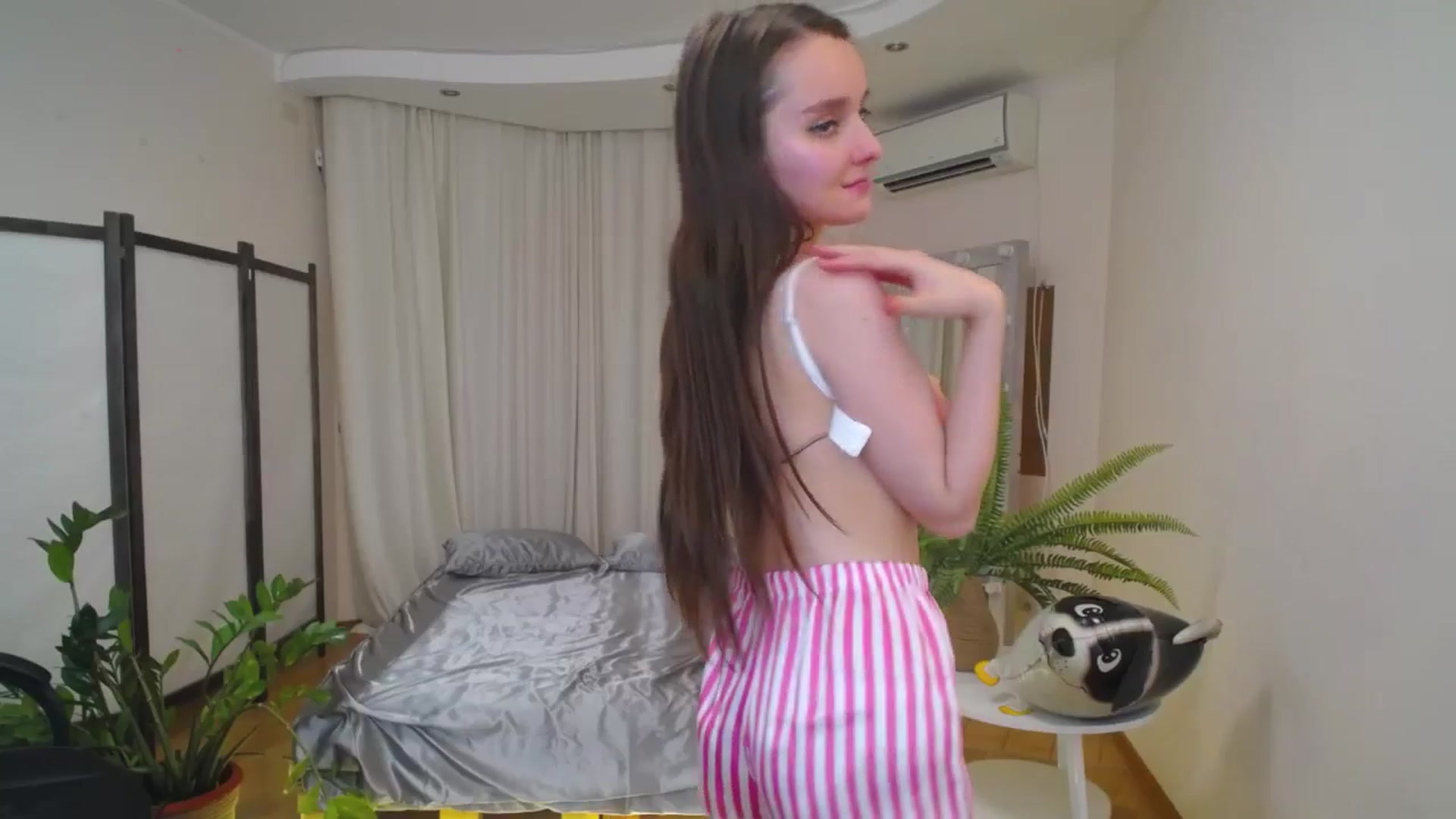 Gallery image thumbnail from Milim_Nava's myfreecams stream on, 07/28/2025, 01:36 image 4 of 20