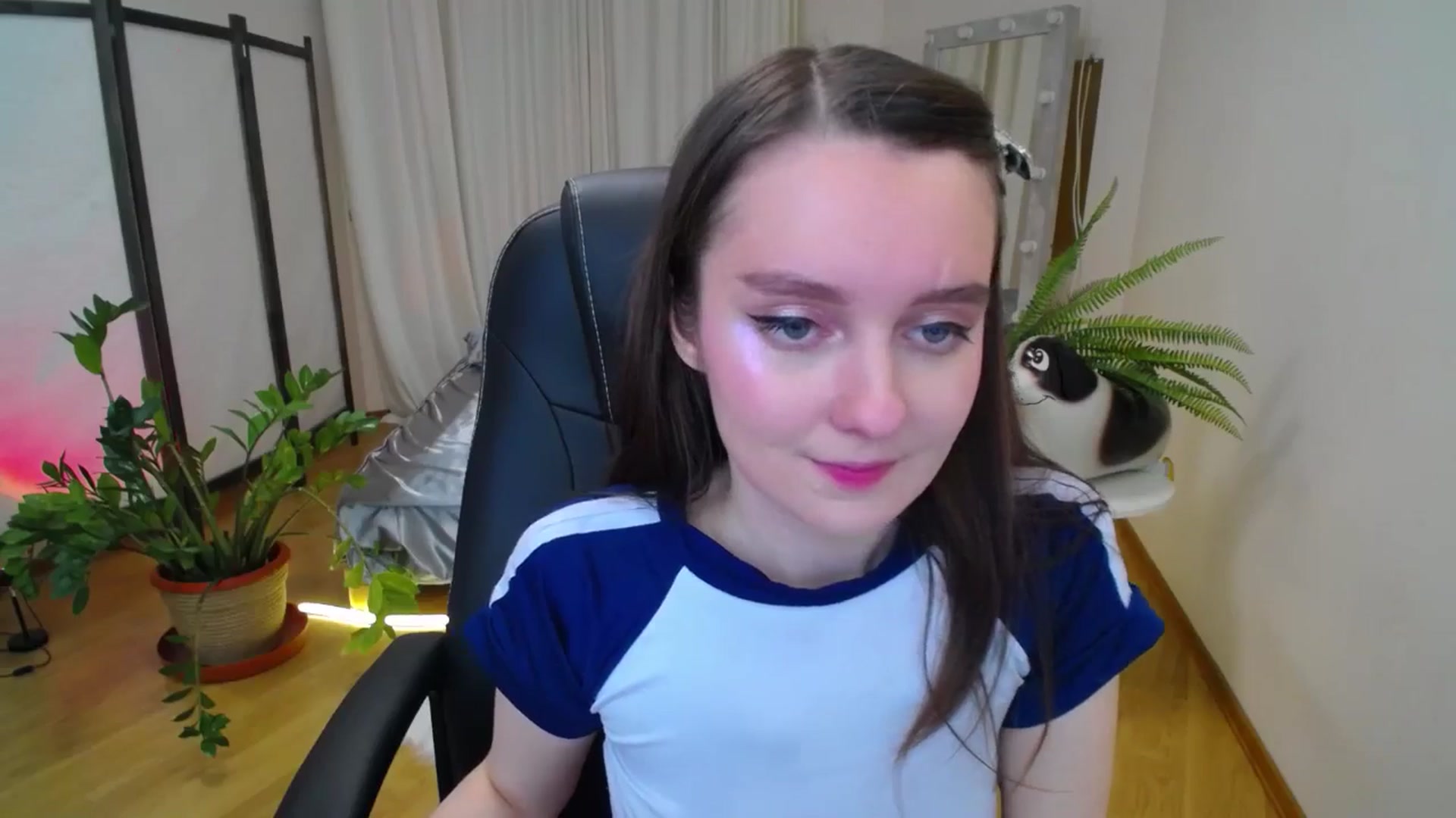Gallery image thumbnail from Milim_Nava's myfreecams stream on, 07/29/2025, 20:33 image 9 of 20