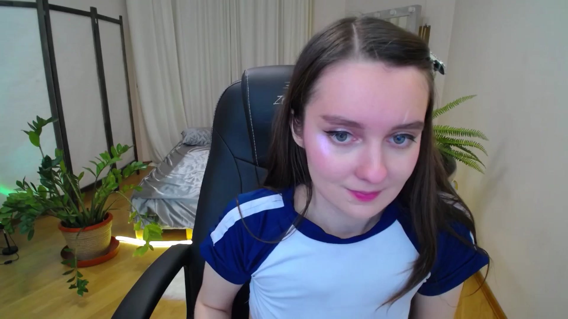 Gallery image thumbnail from Milim_Nava's myfreecams stream on, 07/29/2025, 20:33 image 19 of 20