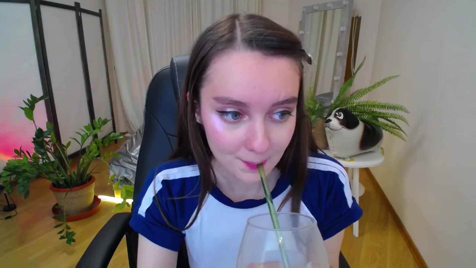Gallery image thumbnail from Milim_Nava's myfreecams stream on, 07/29/2025, 21:34 image 14 of 20