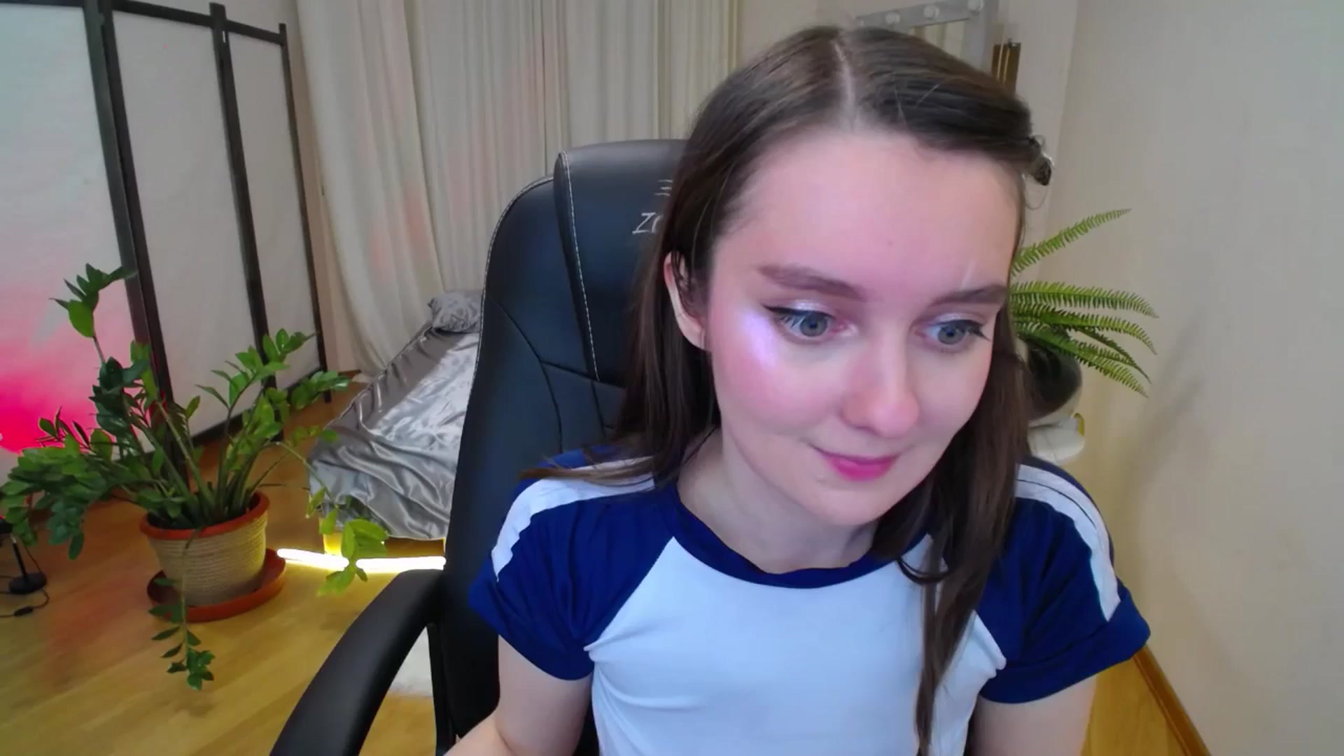 Gallery image thumbnail from Milim_Nava's myfreecams stream on, 07/29/2025, 21:34 image 17 of 20