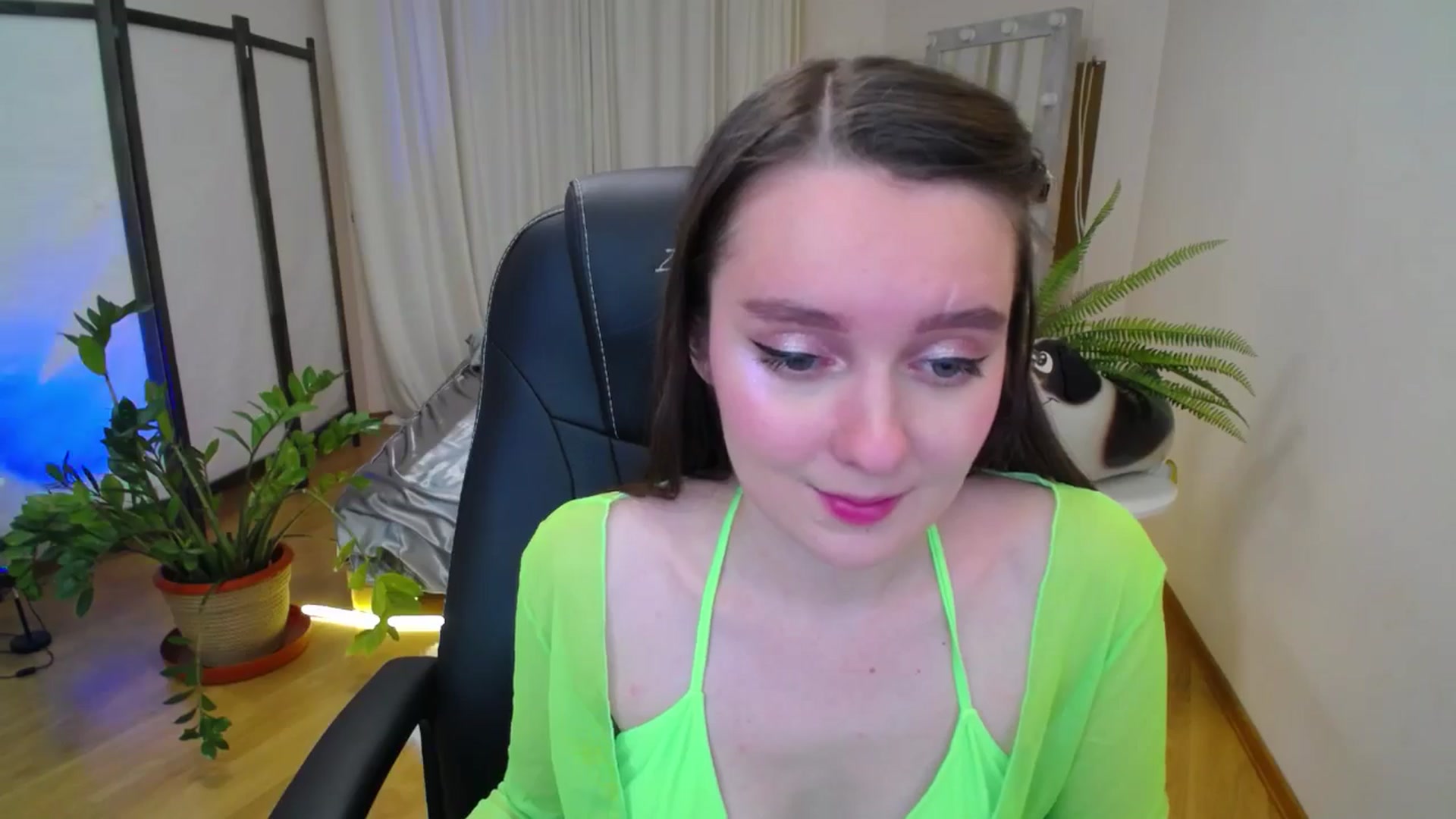 Gallery image thumbnail from Milim_Nava's myfreecams stream on, 07/29/2025, 23:01 image 16 of 20