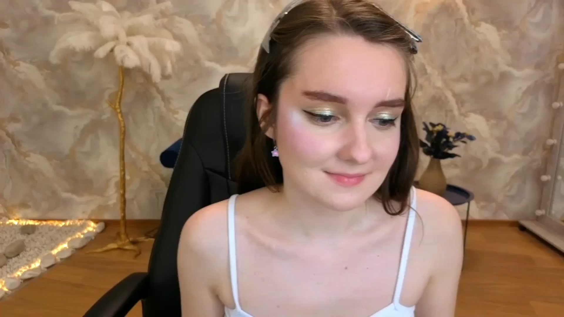 Gallery image thumbnail from Milim_Nava's myfreecams stream on, 09/07/2025, 19:05 image 18 of 20
