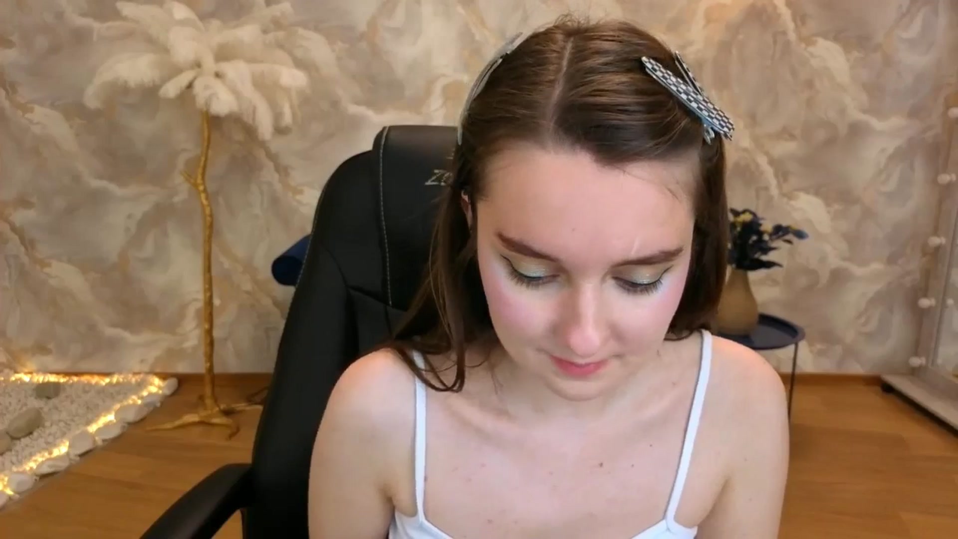 Gallery image thumbnail from Milim_Nava's myfreecams stream on, 09/07/2025, 19:05 image 16 of 20