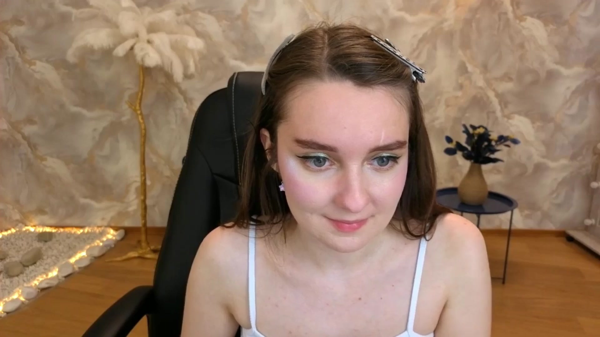 Gallery image thumbnail from Milim_Nava's myfreecams stream on, 09/07/2025, 19:05 image 5 of 20