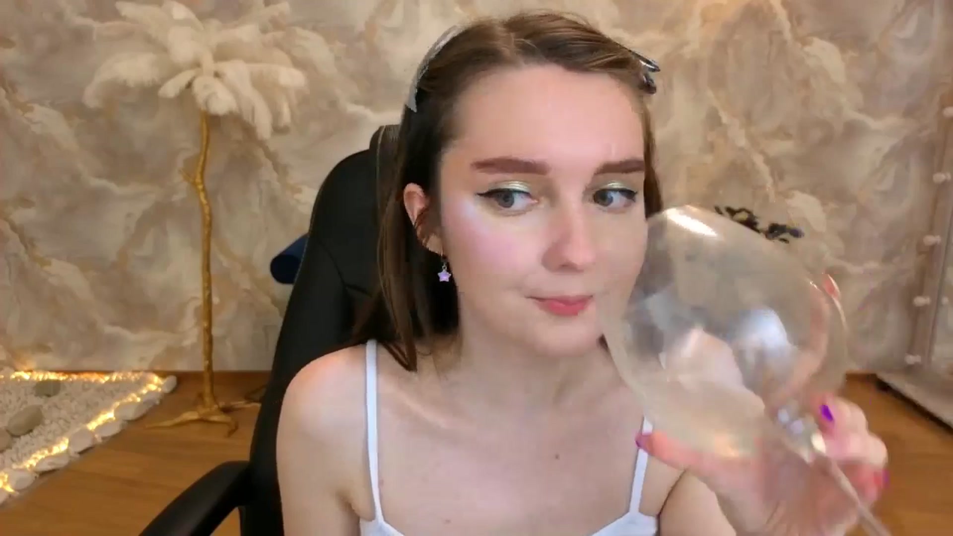 Gallery image thumbnail from Milim_Nava's myfreecams stream on, 09/07/2025, 19:05 image 17 of 20