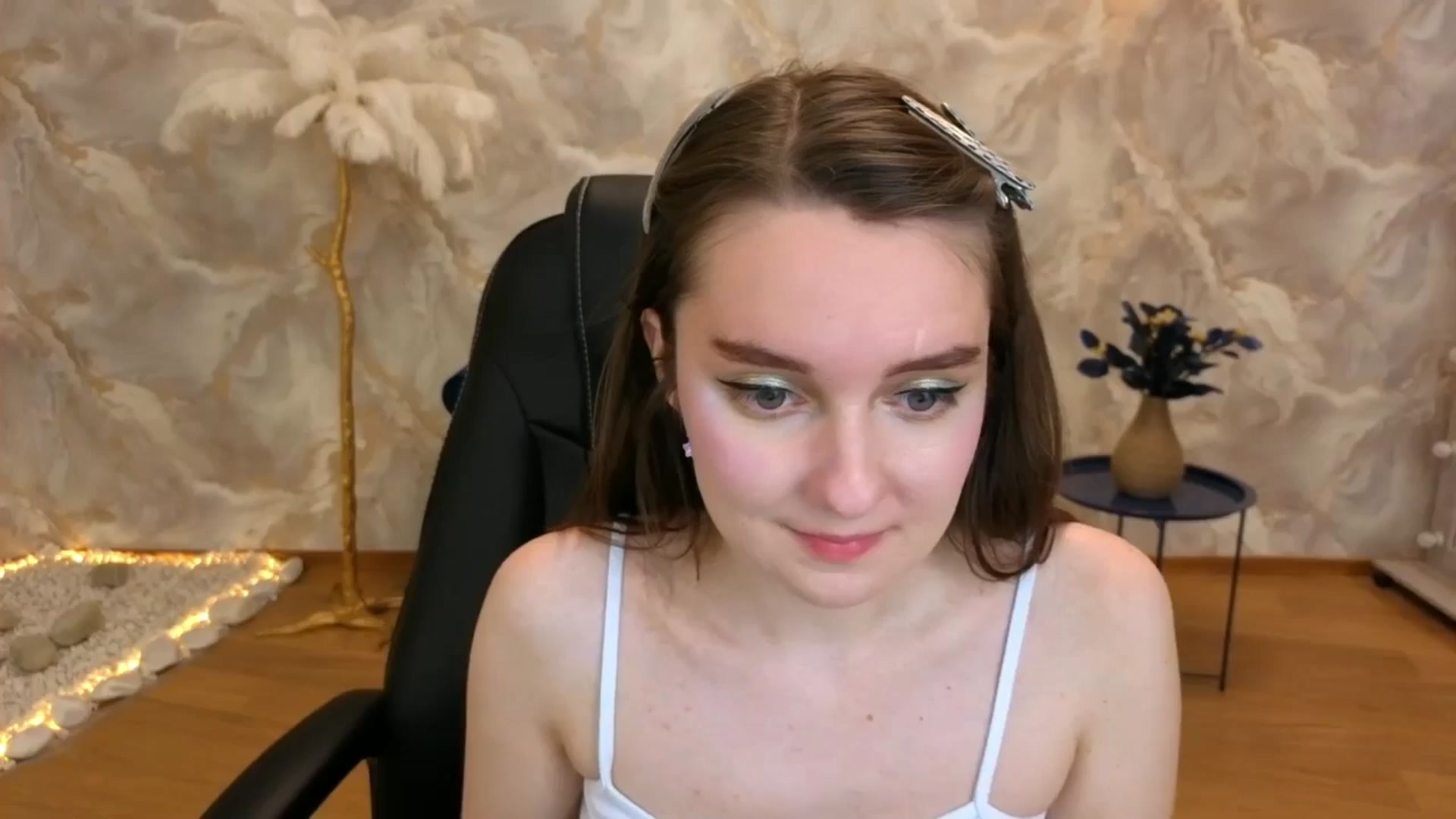 Gallery image thumbnail from Milim_Nava's myfreecams stream on, 09/07/2025, 19:05 image 4 of 20