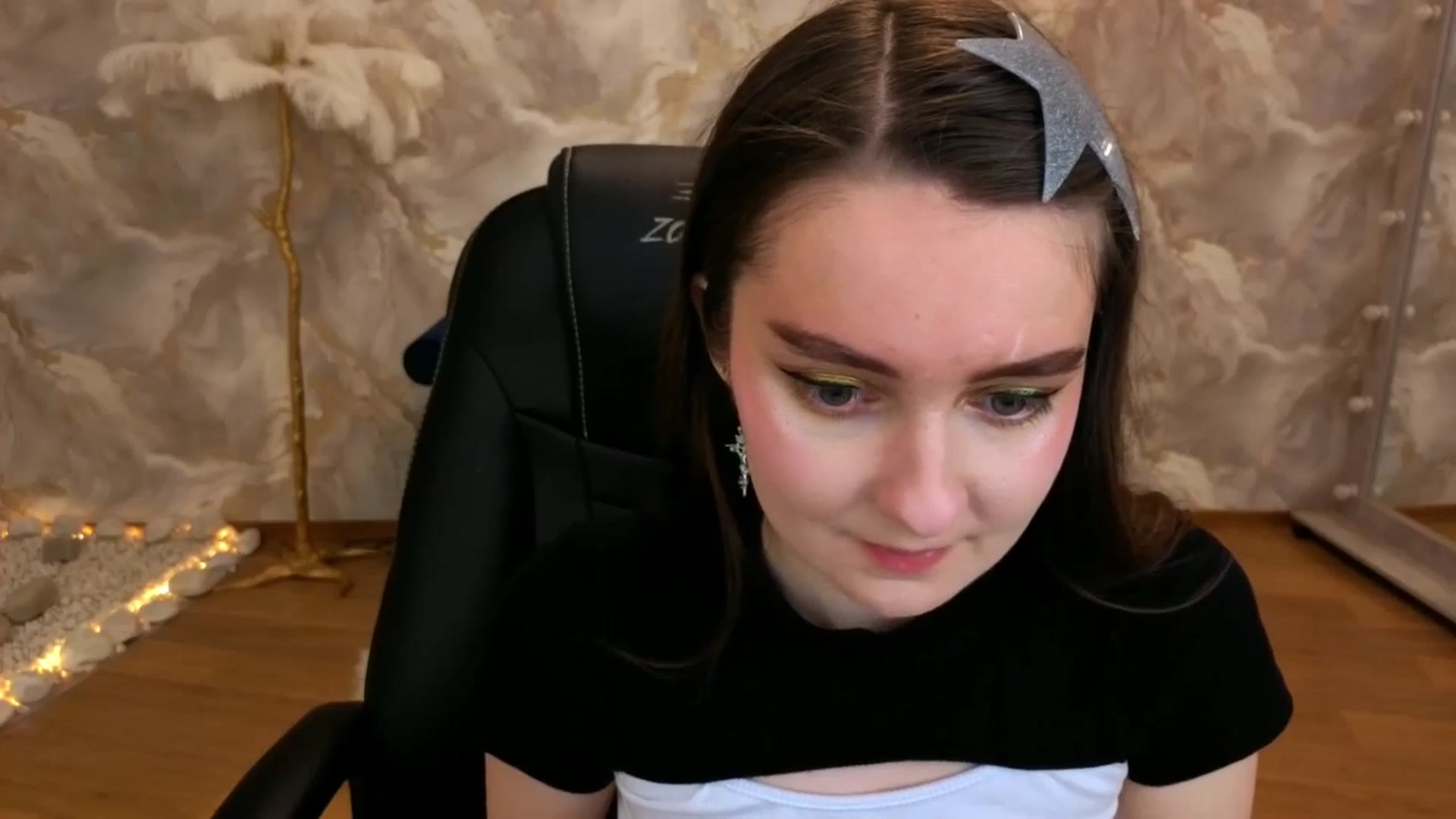 Gallery image thumbnail from Milim_Nava's myfreecams stream on, 09/14/2025, 19:37 image 4 of 20
