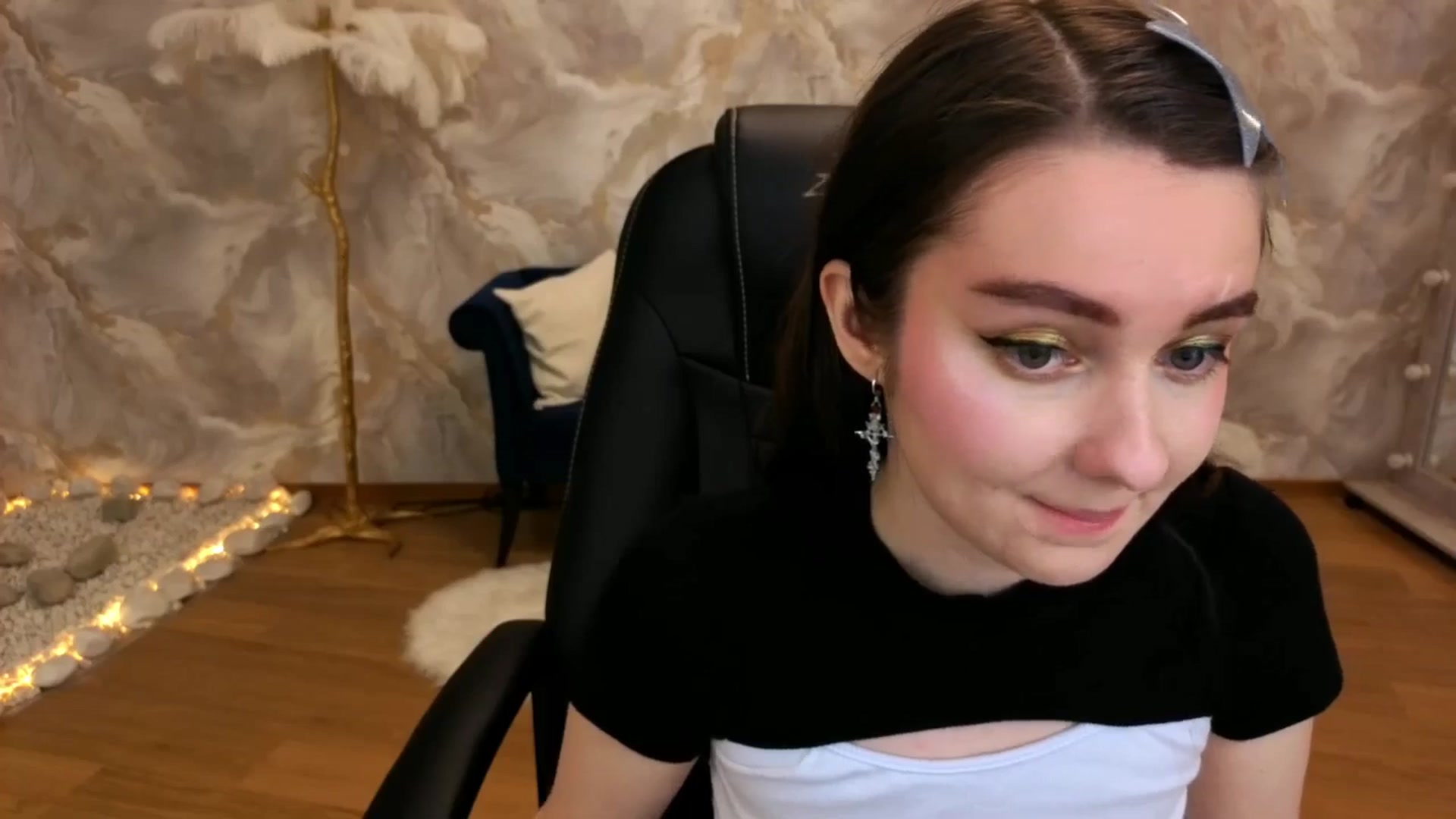 Gallery image thumbnail from Milim_Nava's myfreecams stream on, 09/14/2025, 19:37 image 8 of 20