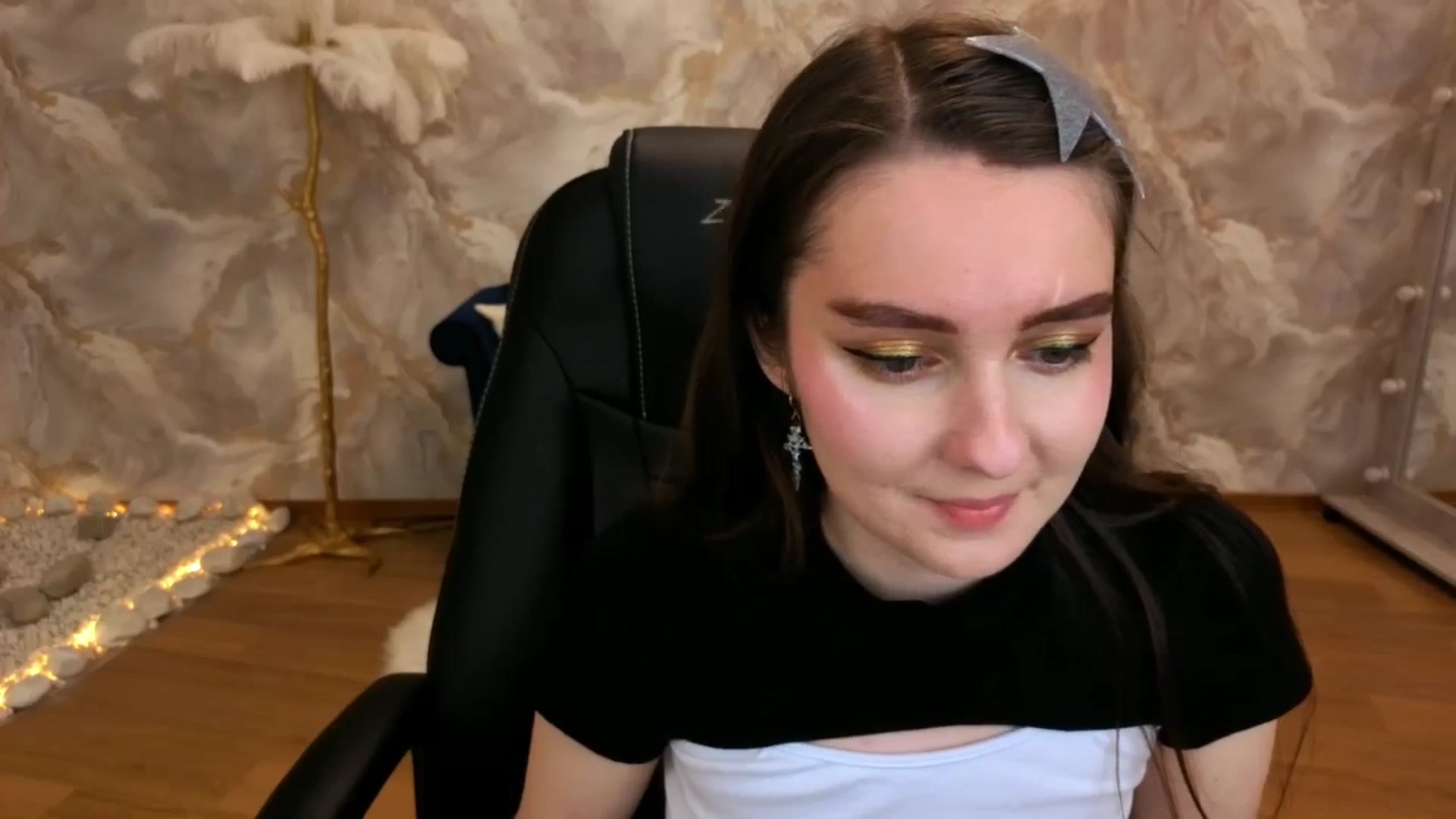 Gallery image thumbnail from Milim_Nava's myfreecams stream on, 09/14/2025, 19:37 image 15 of 20
