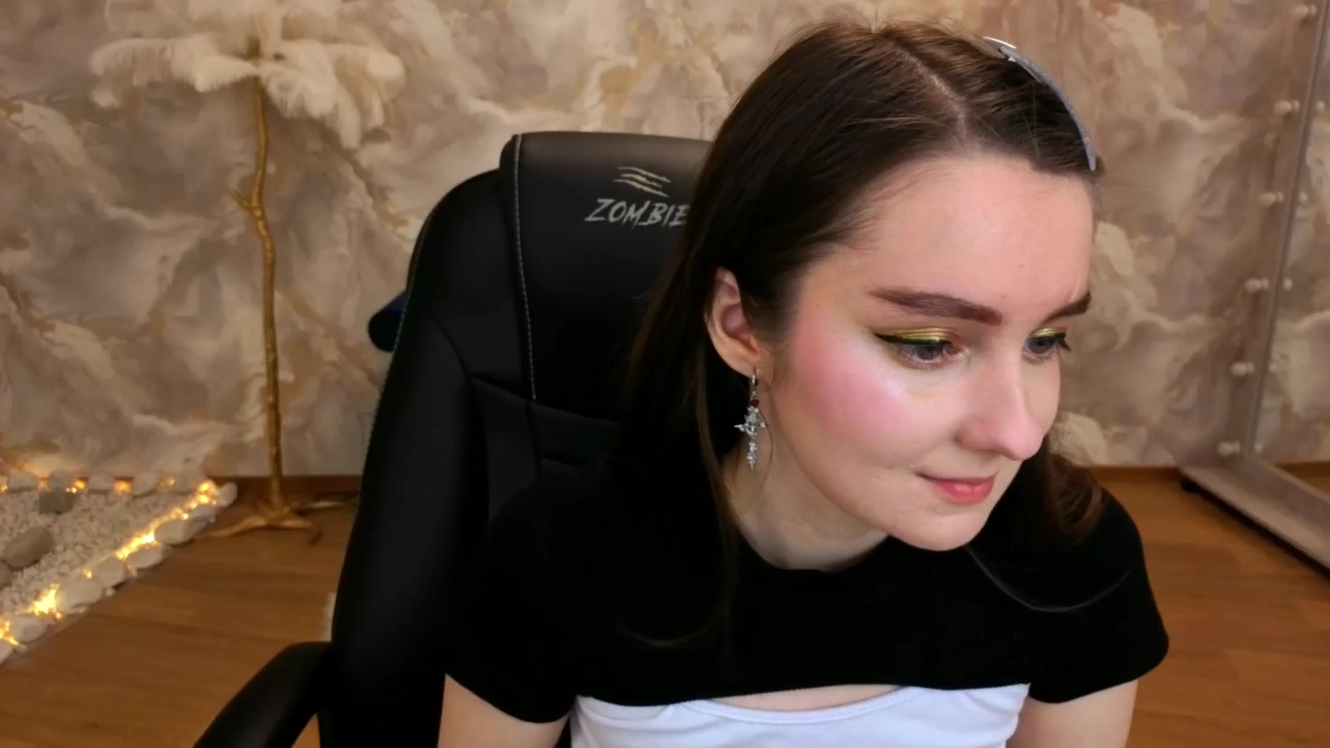 Gallery image thumbnail from Milim_Nava's myfreecams stream on, 09/14/2025, 19:37 image 5 of 20