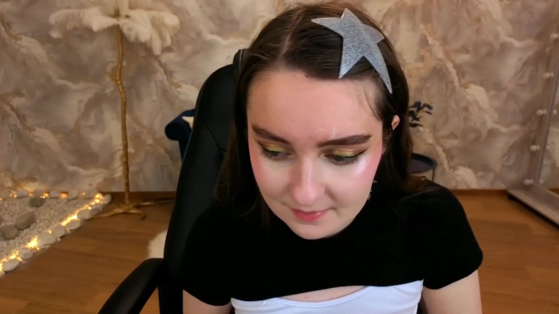 Gallery image thumbnail from Milim_Nava's myfreecams stream on, 09/14/2025, 19:37 image 16 of 20