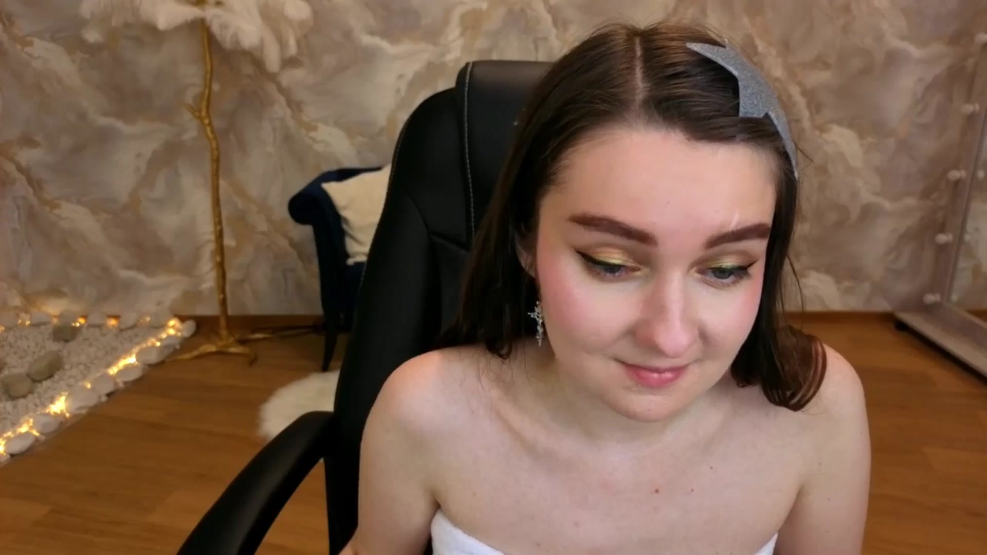 Gallery image thumbnail from Milim_Nava's myfreecams stream on, 09/15/2025, 24:56 image 17 of 20