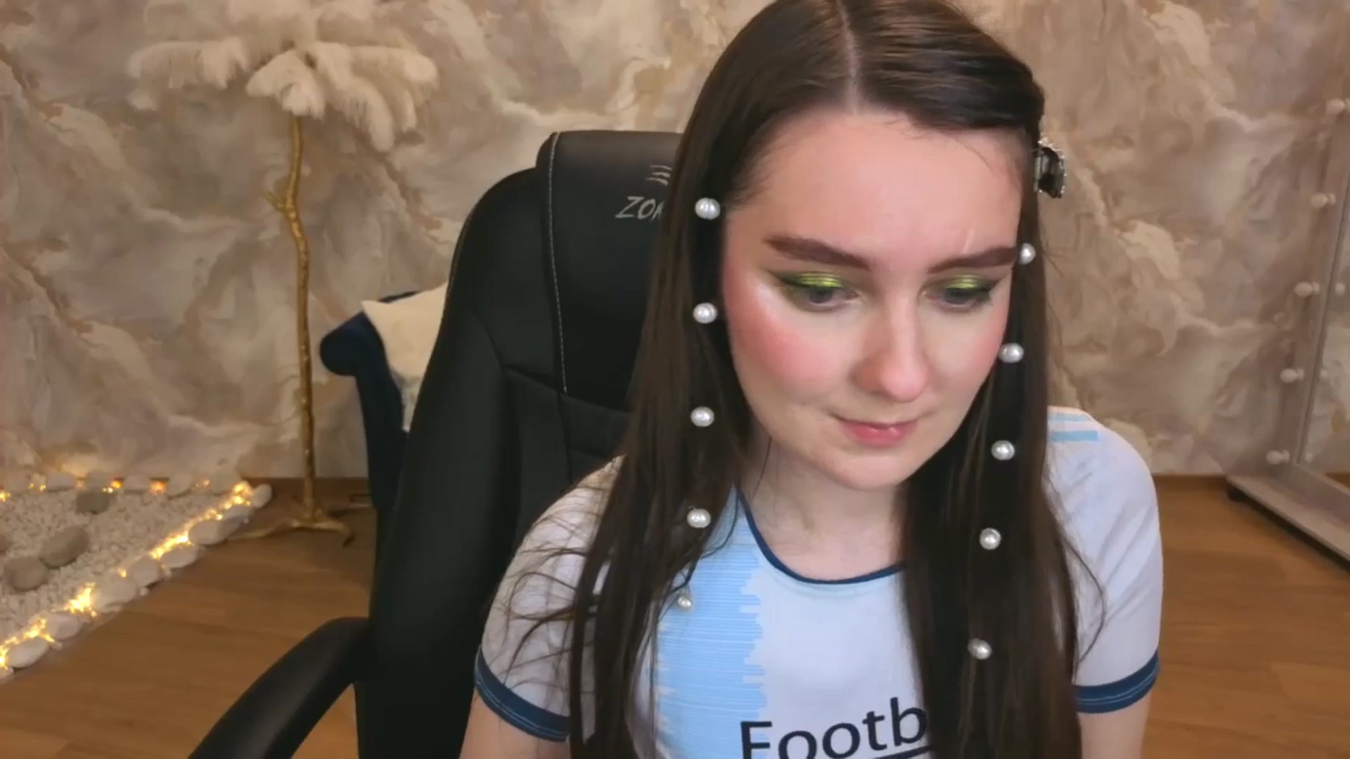 Gallery image thumbnail from Milim_Nava's myfreecams stream on, 09/18/2025, 05:50 image 17 of 20
