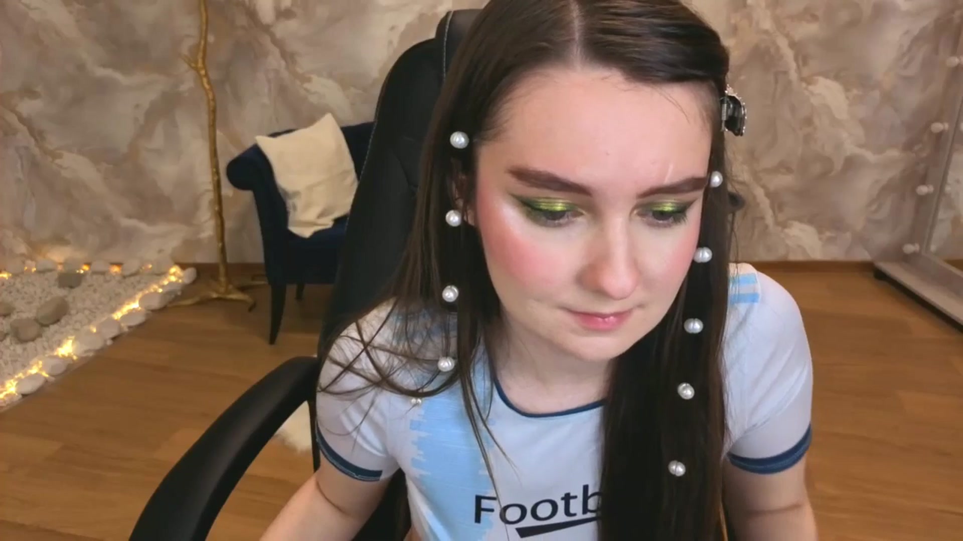 Gallery image thumbnail from Milim_Nava's myfreecams stream on, 09/18/2025, 05:50 image 19 of 20