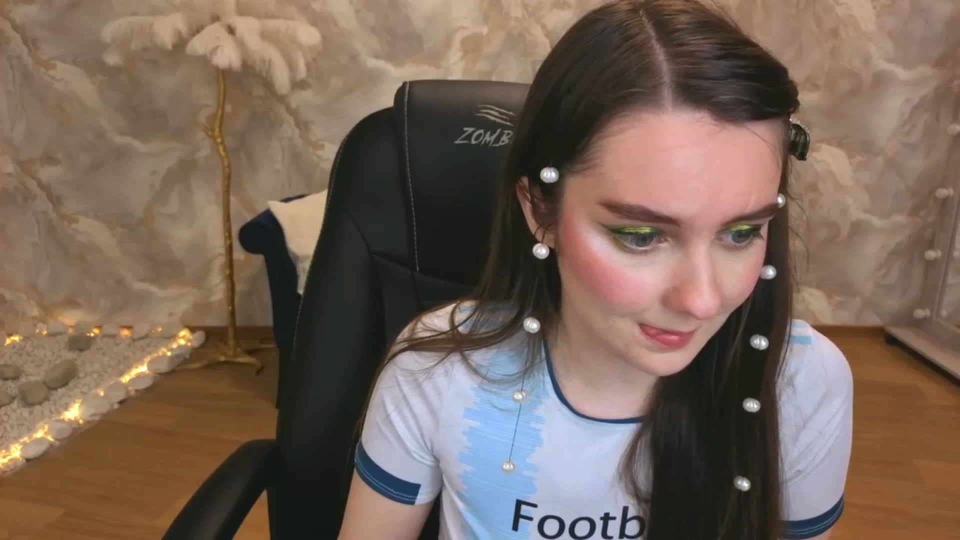 Gallery image thumbnail from Milim_Nava's myfreecams stream on, 09/18/2025, 05:50 image 12 of 20