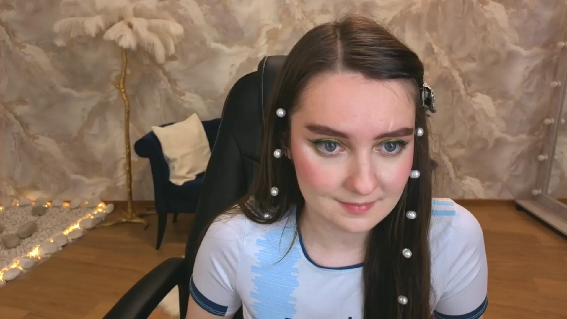 Gallery image thumbnail from Milim_Nava's myfreecams stream on, 09/18/2025, 05:50 image 18 of 20