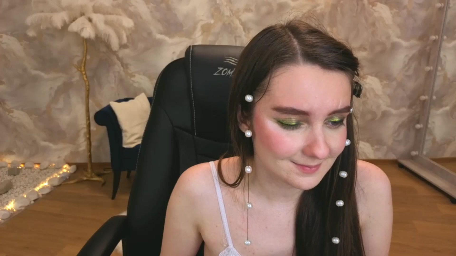 Gallery image thumbnail from Milim_Nava's myfreecams stream on, 09/18/2025, 07:38 image 14 of 20