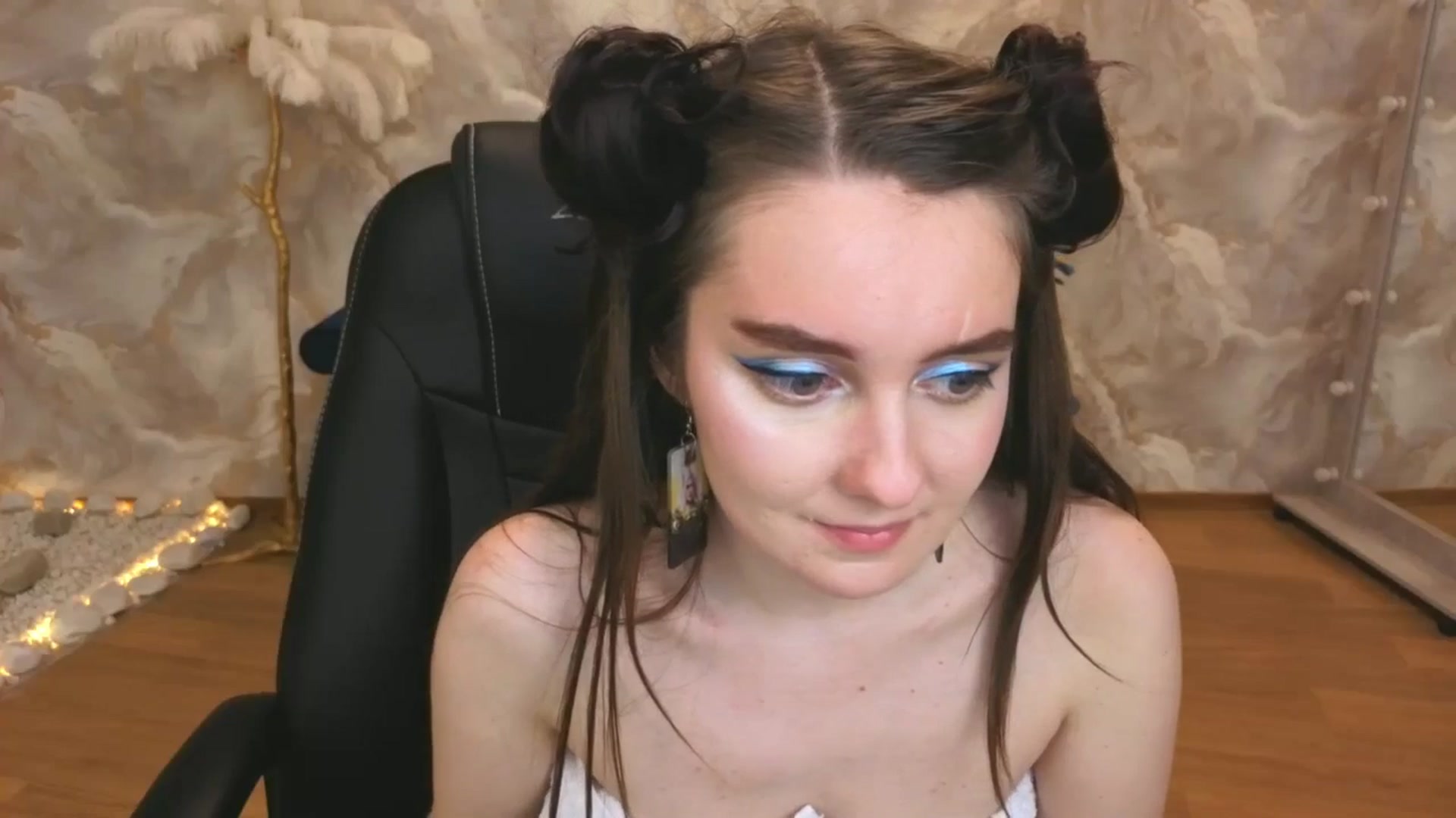Gallery image thumbnail from Milim_Nava's myfreecams stream on, 09/20/2025, 22:40 image 14 of 20