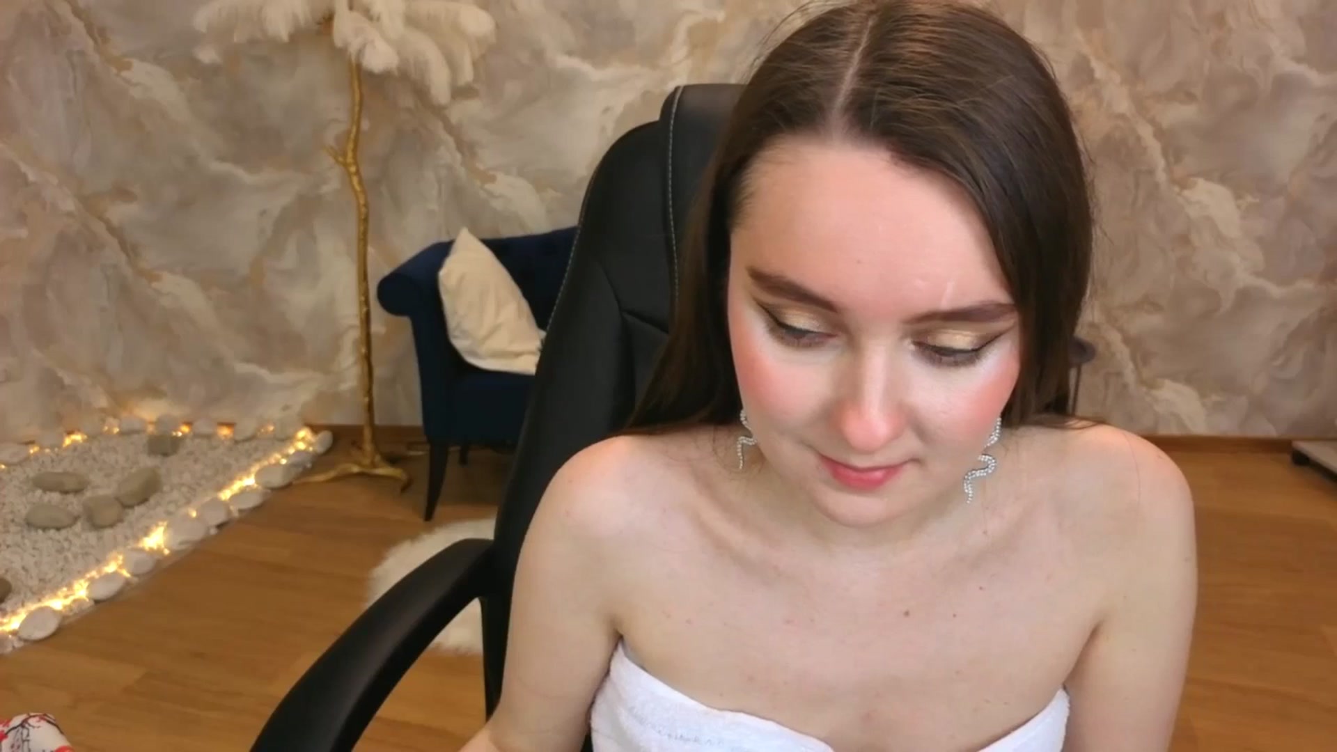 Gallery image thumbnail from Milim_Nava's myfreecams stream on, 09/22/2025, 21:40 image 12 of 20