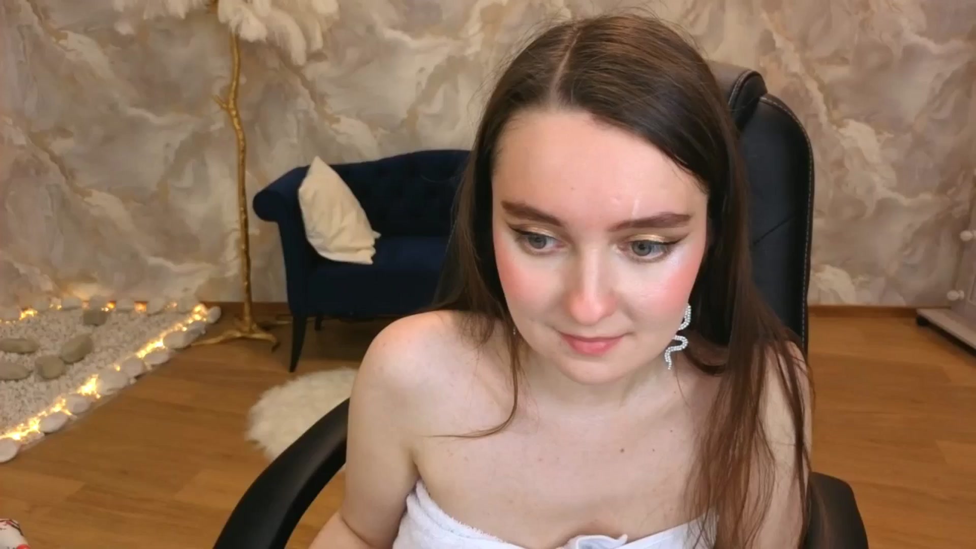 Gallery image thumbnail from Milim_Nava's myfreecams stream on, 09/22/2025, 21:40 image 17 of 20