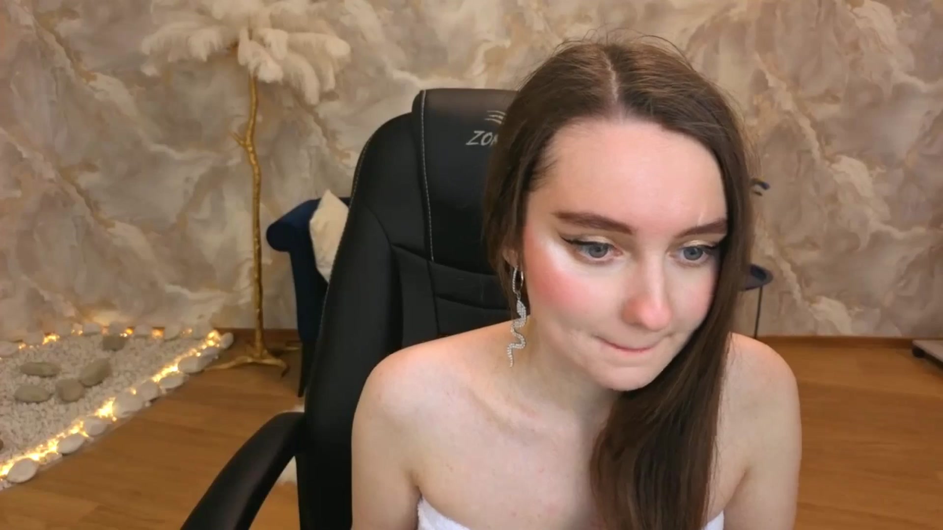Gallery image thumbnail from Milim_Nava's myfreecams stream on, 09/22/2025, 21:40 image 11 of 20