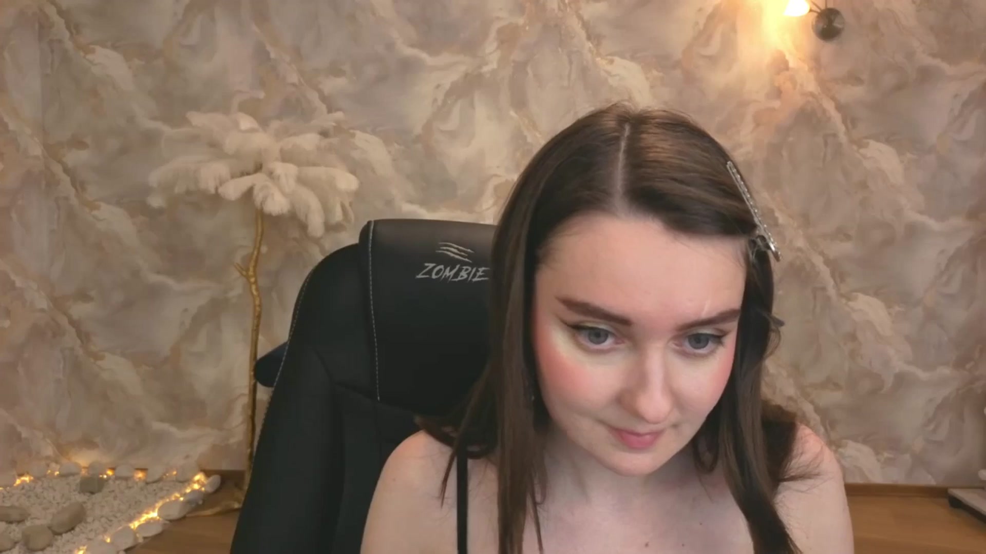 Gallery image thumbnail from Milim_Nava's myfreecams stream on, 09/27/2025, 23:37 image 8 of 20